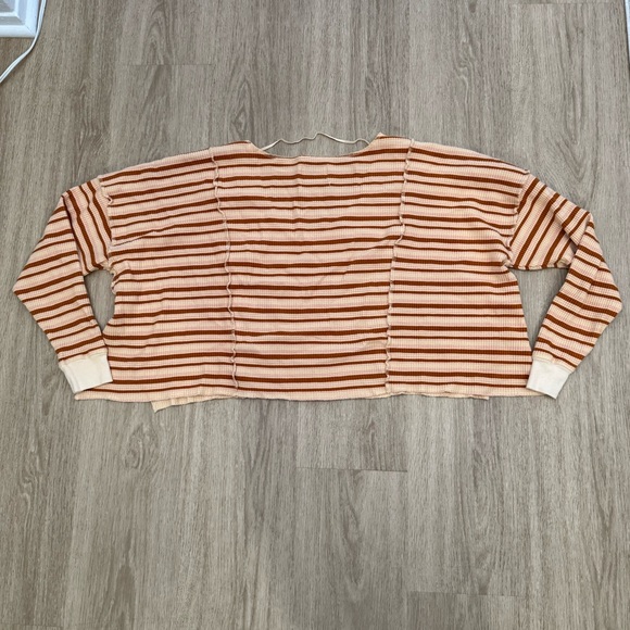 Urban Outfitters UO Cerys Spliced Thermal Cropped Blouse Top Size Medium Cropped - Picture 8 of 8